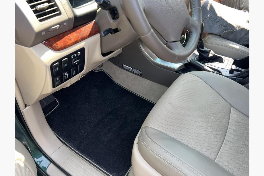 Toyota Land Cruiser Prado 120 2002–2009 Deluxe stofmåtter (3 rækker, sort) Image
