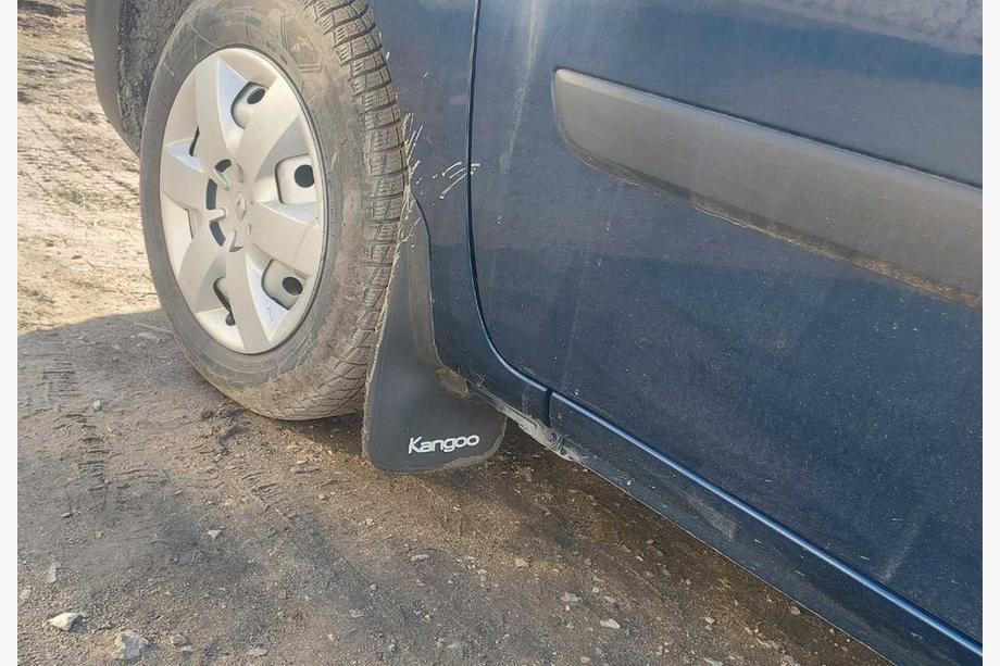 Renault Kangoo 2008–2020 Forreste stænklapper (Tyrkiet) (2 stk.) Foto 1
