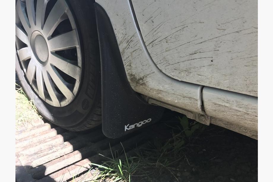 Renault Kangoo 2008–2020 Forreste stænklapper (Tyrkiet) (2 stk.) Foto 4