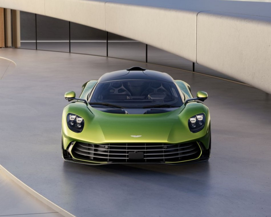 Aston Martin Valhalla: Anmeldelse af hybrid-hypercar