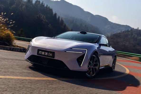 Test af den elektriske sedan Avatr 06