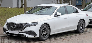 Mercedes E-сlass W214 2023– AMG-Line frontkofanger foto 1
