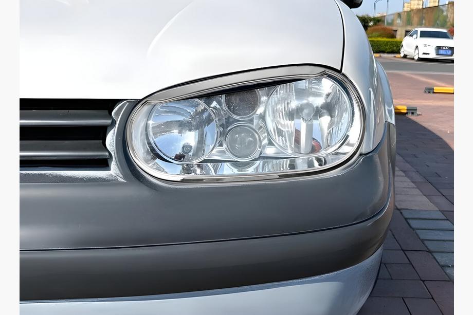 Volkswagen Golf 4 1997–2006 Forlygterammer "Briller" V3 (2 stk., plast) Image