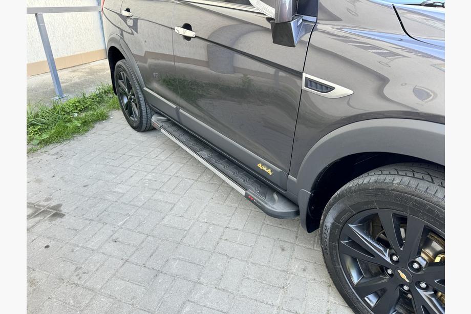 Chevrolet Captiva 2006–2019 RedLine V1 sidestrin (2 stk., aluminium) Image