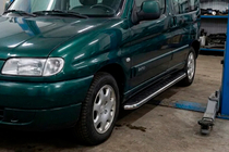 Peugeot Partner 1996–2008 Maydos V1 sidetrin (2 stk., aluminium ↗ rustfrit stål) foto 1