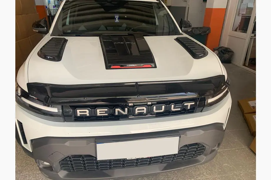Renault Duster 2024– Motorhjelmsdeflektor EuroCap Image