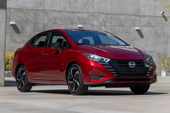 Nissan Versa: Opdateret budget-sedan