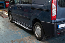 Citroen Jumpy 2007–2017 Sidetrin Line (2 stk., aluminium) foto 1
