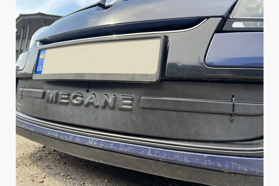 Renault Megane III 2009–2016 Vinterafdækning til kølergrill (2009-2013, nederste) Foto 9