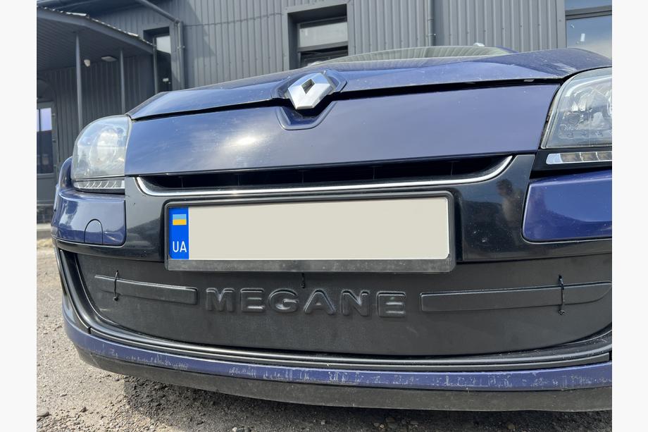 Renault Megane III 2009–2016 Vinterafdækning til kølergrill (2009-2013, nederste) Foto 6