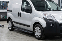 Citroen Nemo 2007–2017 Sidetrin RedLine Black (2 stk., aluminium) foto 1