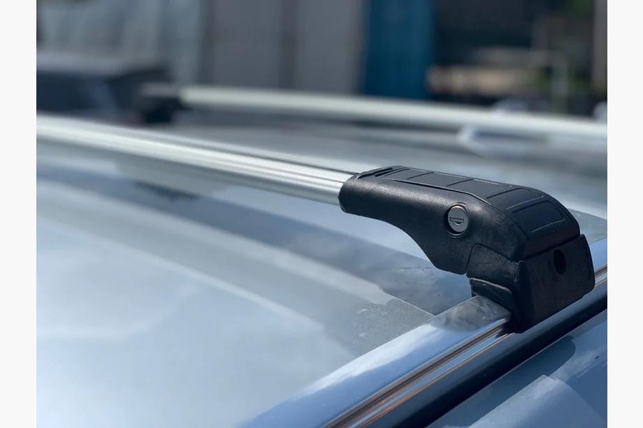 Citroen Berlingo/Multispace 2018– Tagbøjler (tværstænger) til integrerede tagrælinger Wingbar V2 (2 stk) Grå Foto 3