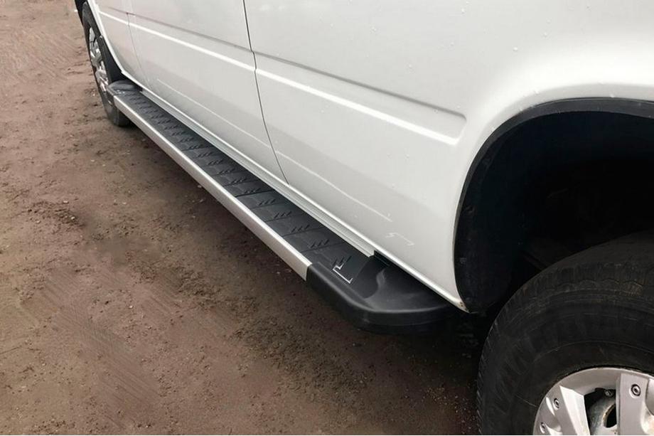 Volkswagen LT 1995–2006 RedLine V1 sidetrin (2 stk., aluminium) Mellem akselafstand Image