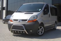 Renault Trafic 2001–2015 Frontbøjle WT003-4 (rustfrit stål) Med Renault-logo foto 2