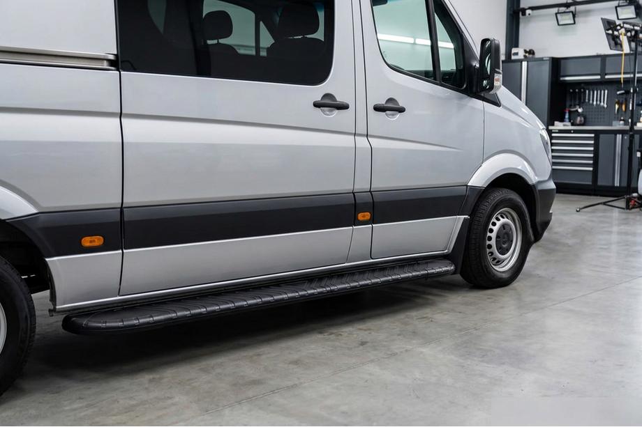 Volkswagen Crafter 2006–2016 Bosphorus Black sidetrin (2 stk., aluminium) Image