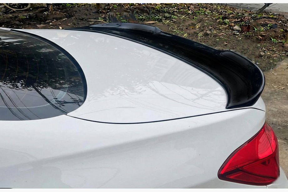 BMW 1-serie E81/E82/E87/E88 2004–2011 PSM-Style spoiler (til E82, blank sort) Image