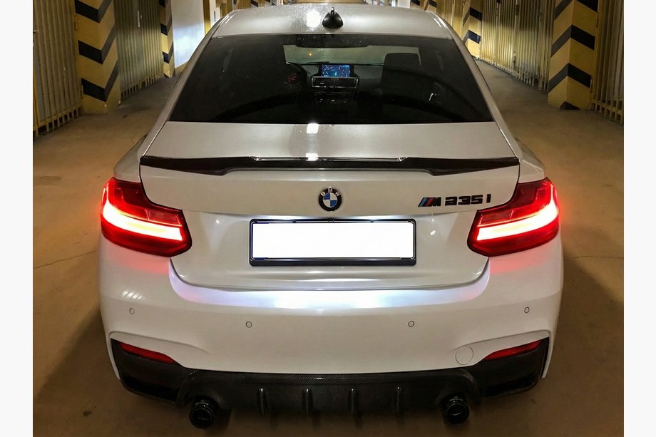 BMW 2-serie F22/F23 2014–2021 M4-Style spoiler (til F22, blank sort) Foto 1
