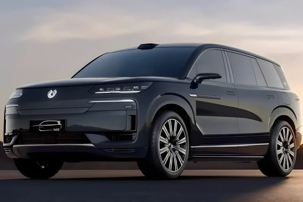 Denza N9 EV 2025: Anmeldelse af den elektriske SUV