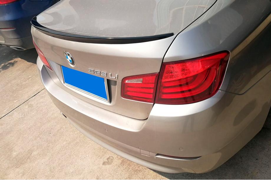 BMW 5-serie F10/F11 2010–2016 OEM-style spoiler (til F10, sort højglans) Foto 1
