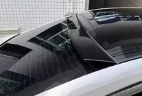 BMW 5/i5-serie G60/G60E/G61 2023– M4-Style bagklapspoiler (sort højglans) foto 1