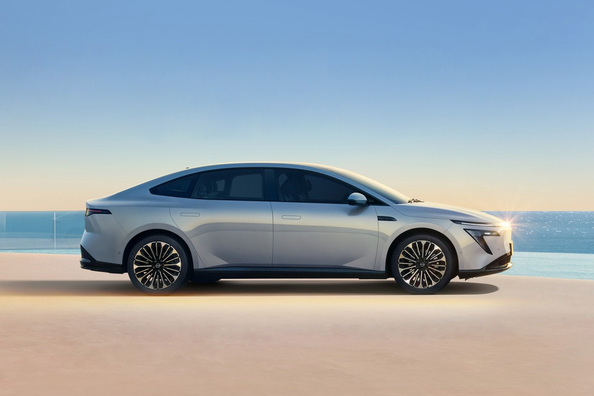 Test af Nissan N7: Ny elektrisk sedan-fastback