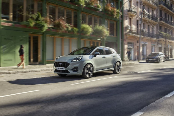 Test af Ford Puma 2025: Opdateret design og dynamik