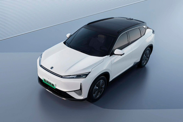 Test af den elektriske version af Dongfeng Aeolus L7 2024