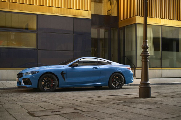 Test af BMW M8 Coupe: Sportslig elegance