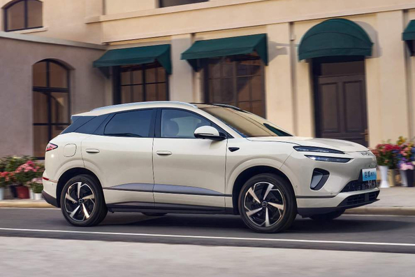 Test af den elektriske version af BYD SeaLion 06 EV-crossover