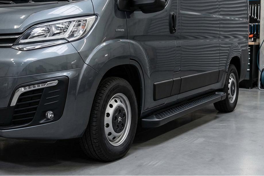 Citroen Jumper 2007–2025 Allmond Black sidetrin (2 stk., aluminium) Image