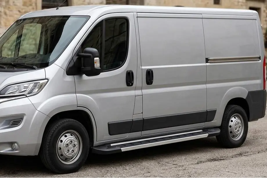 Fiat Ducato 2006–2025 RedLine V1 sidestrin (2 stk., aluminium) Image