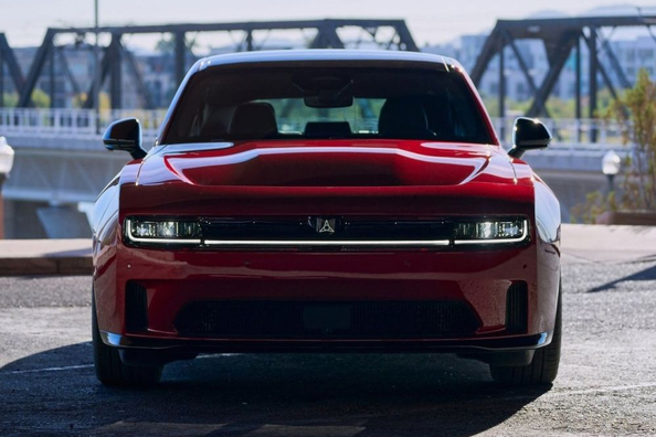 Anmeldelse af ottende generation Dodge Charger 2024
