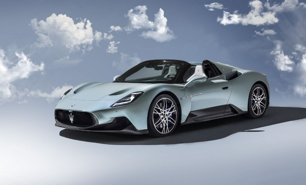 Test af Maserati MC20 Cielo: Elegant roadster med racergener