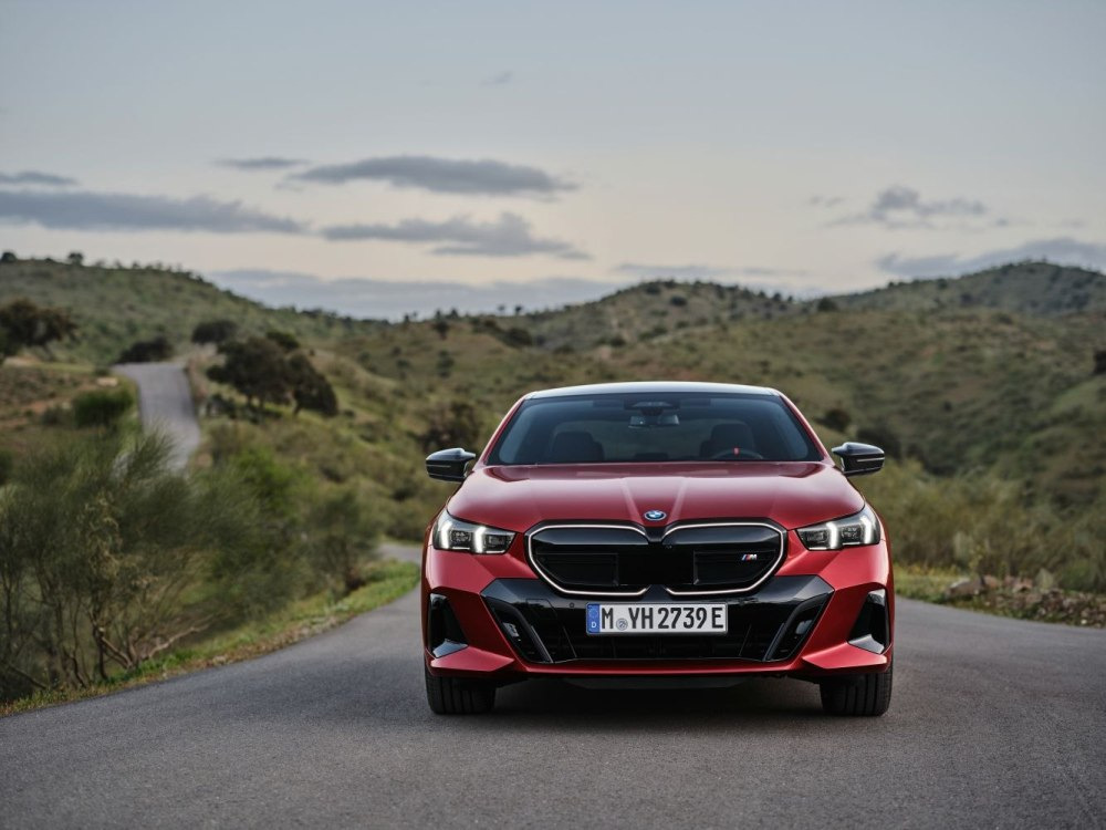 Test af den sporty sedan BMW i5 M60