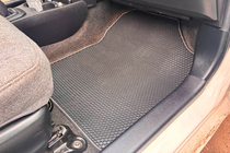 Toyota Yaris 2010–2020 Carsuit ДВС gummimåtter til kabinen (Sorte) foto 2