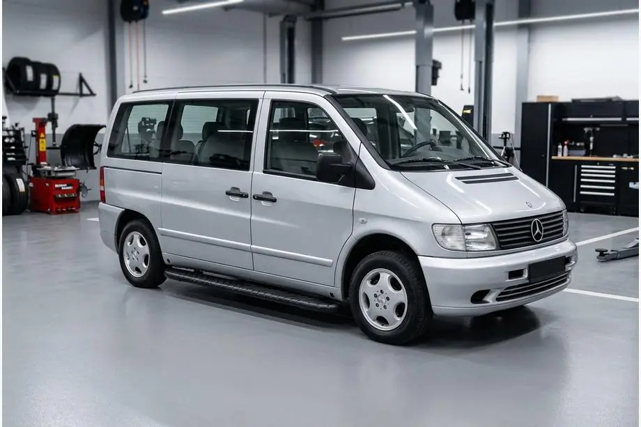 Mercedes Vito W638 1996–2003 Sidetrin Bosphorus Black (2 stk., aluminium) Foto 1