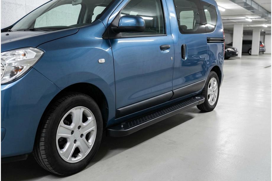 Renault Dokker 2013–2022 Allmond Black sidetrin (2 stk., aluminium) Image