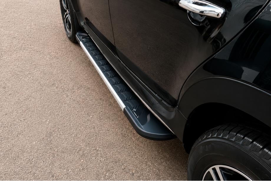 Renault Duster 2008–2017 RedLine V1 sidestrin (2 stk., aluminium) Image