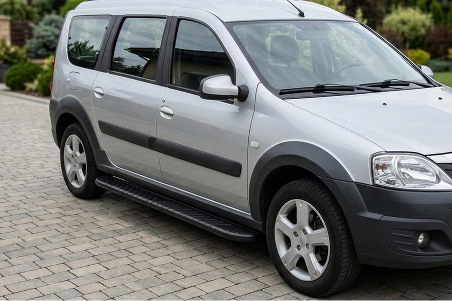 Dacia Logan MCV 2004–2014 Sidetrin Bosphorus Black (2 stk., aluminium) Image