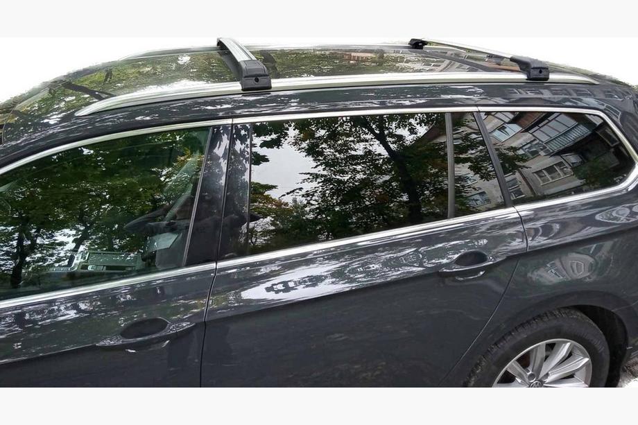 Volkswagen Passat B8 2015–2023 Tagbøjler (tværstænger) til integrerede tagrælinger, låsbare WingCarrier V2 (2 stk.) Sort Image