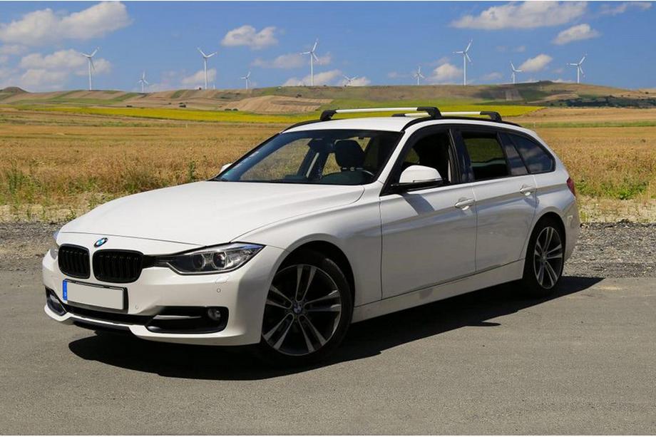 BMW 5-serie F10/F11 2010–2016 Tagbøjler (tværstænger) til integrerede tagrælinger, låsbare WingCarrier V2 (2 stk.) Sort Image