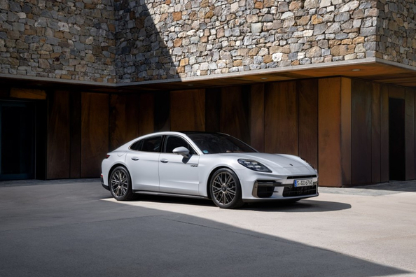 Test af Porsche Panamera Turbo S E-Hybrid 2024