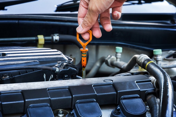 Sådan tjekker du motoroliestanden korrekt
