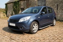 Dacia Sandero 2007–2013 Sidetrin Tayga (2 stk., aluminium) foto 1