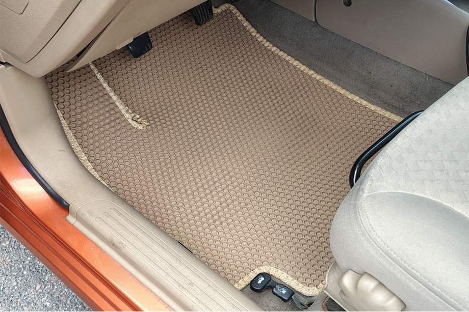 Chevrolet Aveo T250 2005–2011 Gummimåtter Carsuit (Beige) Image