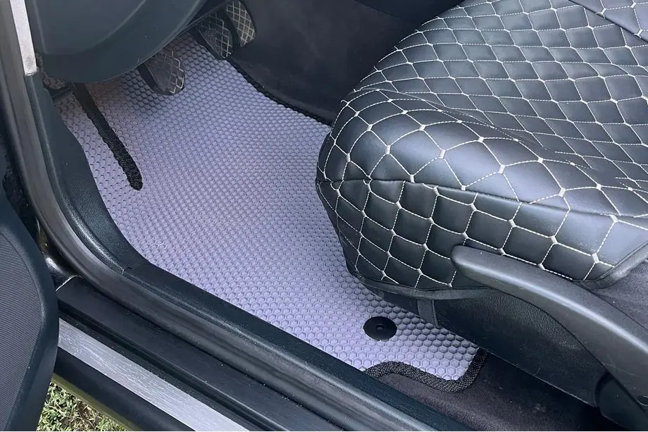 Audi A4 B5 1994–2001 Gummimåtter Carsuit (Avant, grå) Image