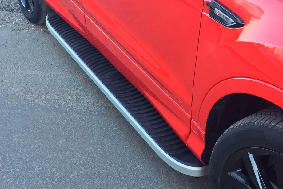 Ford Kuga/Escape 2013–2019 Sidetrin Tayga Grey (2 stk., aluminium) Med lakerede dørplader Foto 7