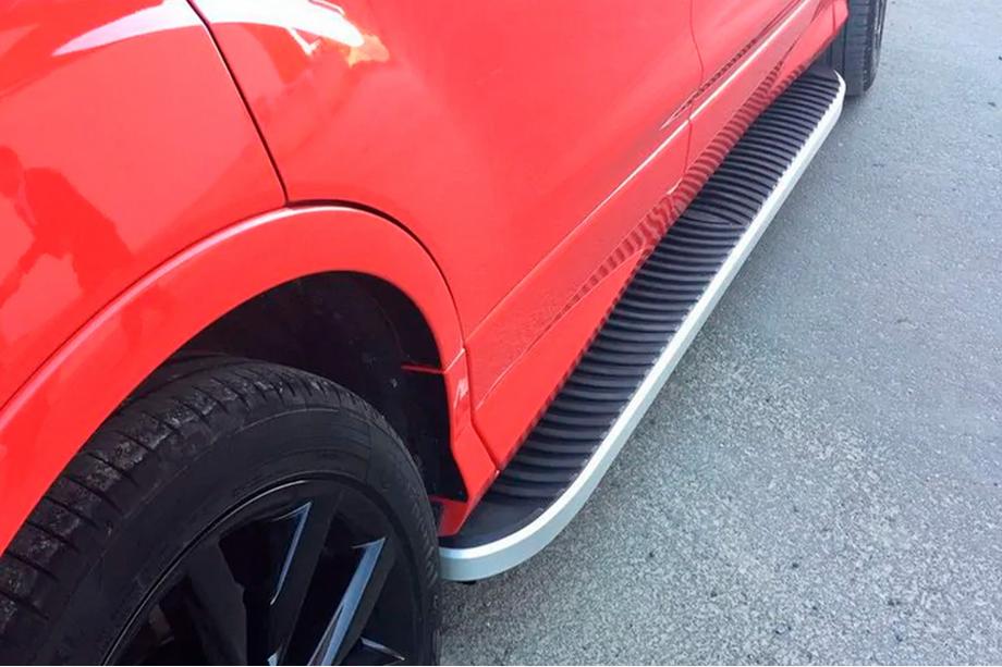 Ford Kuga/Escape 2013–2019 Sidetrin Tayga Grey (2 stk., aluminium) Med lakerede dørplader Foto 8