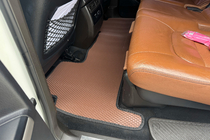 Toyota Land Cruiser 200 2007–2021 Gummimåtter Carsuit (2007-2012, brun) foto 7