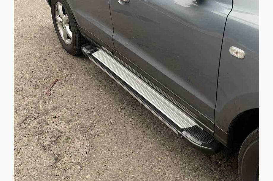 Hyundai Santa Fe 1 2000–2006 Sidetrin Rainbow (2 stk., aluminium) Image